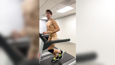 Men in Locker Rooms Gay Porn Video (16)