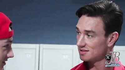 Men in Locker Rooms Gay Porn Video (32)