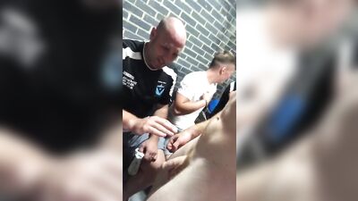 Men in Locker Rooms Gay Porn Video (167)