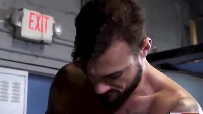 Men in Locker Rooms Gay Porn Video (45)