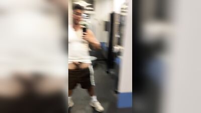 Men in Locker Rooms Gay Porn Video (16)