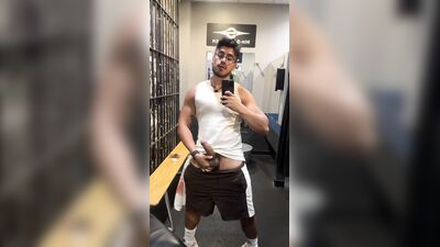 Men in Locker Rooms Gay Porn Video (16)