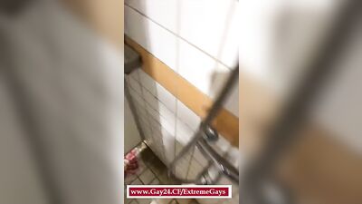 Men in Locker Rooms Gay Porn Video (58)