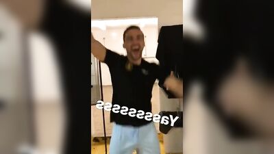 Men in Locker Rooms Gay Porn Video (23)