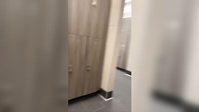 Men in Locker Rooms Gay Porn Video (4)