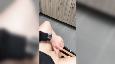 Men in Locker Rooms Gay Porn Video (4)