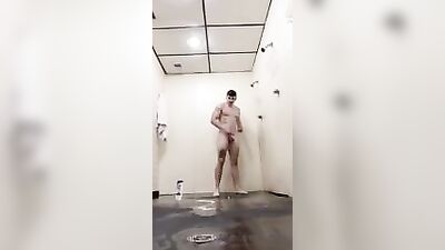 Men in Locker Rooms Gay Porn Video (104)