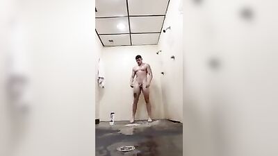 Men in Locker Rooms Gay Porn Video (104)