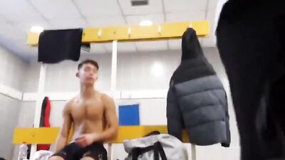 Men in Locker Rooms Gay Porn Video (146)