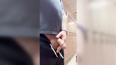 Men in Locker Rooms Gay Porn Video (49)