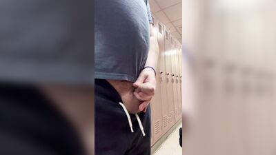 Men in Locker Rooms Gay Porn Video (49)