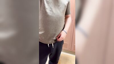 Men in Locker Rooms Gay Porn Video (81)