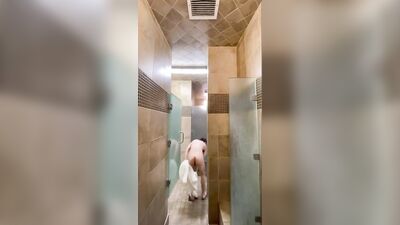 Men in Locker Rooms Gay Porn Video (2)