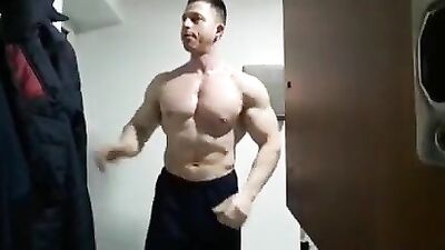 Men in Locker Rooms Gay Porn Video (97)