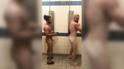Men in Locker Rooms Gay Porn Video (168)