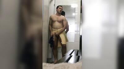 Men in Locker Rooms Gay Porn Video (82)