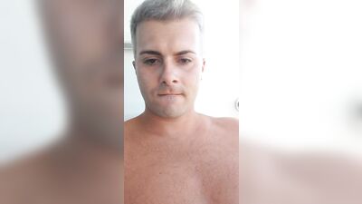 Men in Locker Rooms Gay Porn Video (127)