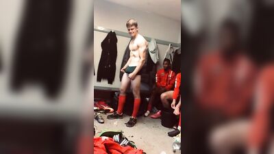 Men in Locker Rooms Gay Porn Video (45)