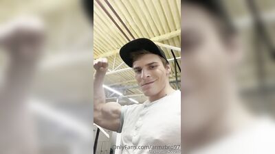 of - armzbro97 of - armzbro97 0760