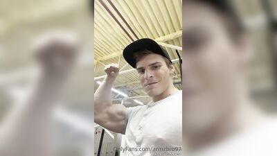 of - armzbro97 of - armzbro97 0760