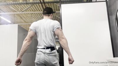armzbro97 armzbro97 0939 - free gay porn