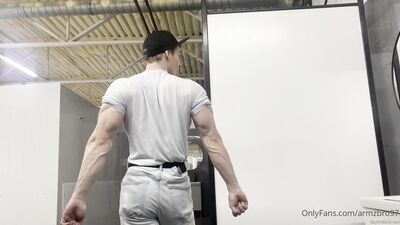 armzbro97 armzbro97 0939 - free gay porn