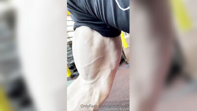 armzbro97 armzbro97 1018 - free gay porn
