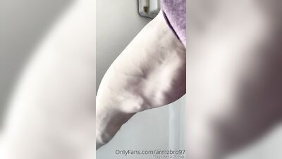 armzbro97 armzbro97 0385 - free gay porn