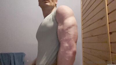 armzbro97 armzbro97 0526 - free gay porn