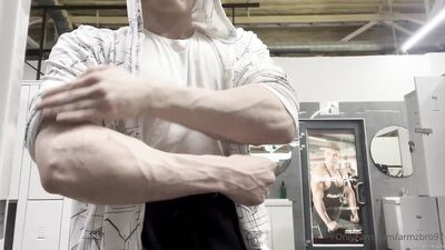 armzbro97 armzbro97 0011 - free gay porn