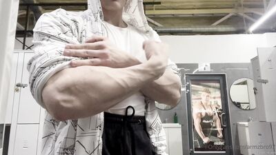armzbro97 armzbro97 0011 - free gay porn