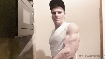 armzbro97 armzbro97 0999 - free gay porn