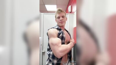armzbro97 armzbro97 0698 - free gay porn