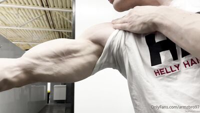 armzbro97 armzbro97 1130 - free gay porn