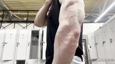armzbro97 armzbro97 0823 - free gay porn