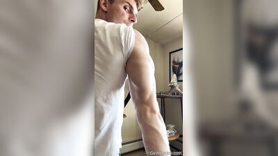 armzbro97 armzbro97 1527 - free gay porn