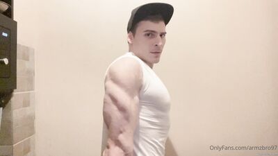 armzbro97 armzbro97 0989 - free gay porn