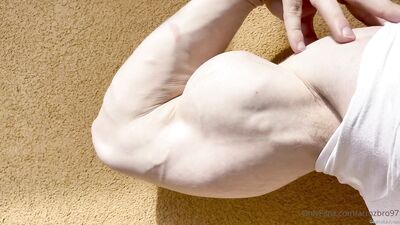 armzbro97 armzbro97 0024 - free gay porn