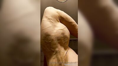 armzbro97 armzbro97 0481 - free gay porn