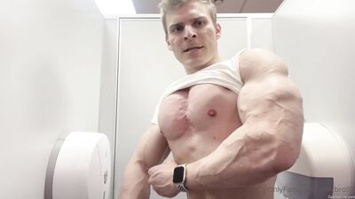 armzbro97 armzbro97 0985 - free gay porn
