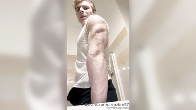 armzbro97 armzbro97 0886 - free gay porn