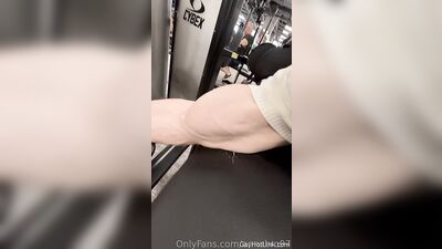 armzbro97 armzbro97 1235 - free gay porn