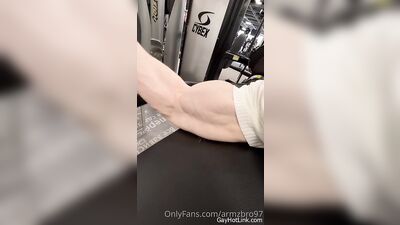 armzbro97 armzbro97 0458 - free gay porn