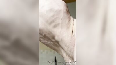 armzbro97 armzbro97 0541 - free gay porn