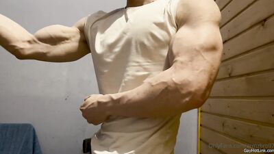 armzbro97 armzbro97 1332 - free gay porn