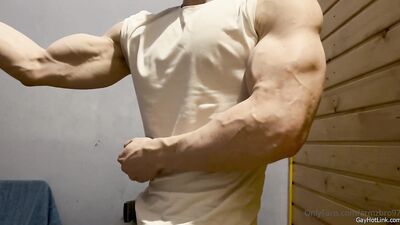 armzbro97 armzbro97 1332 - free gay porn