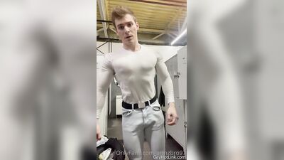 armzbro97 armzbro97 1500 - free gay porn