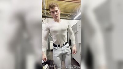 armzbro97 armzbro97 1500 - free gay porn
