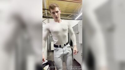 armzbro97 armzbro97 1500 - free gay porn