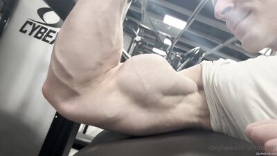 armzbro97 armzbro97 1245 - free gay porn